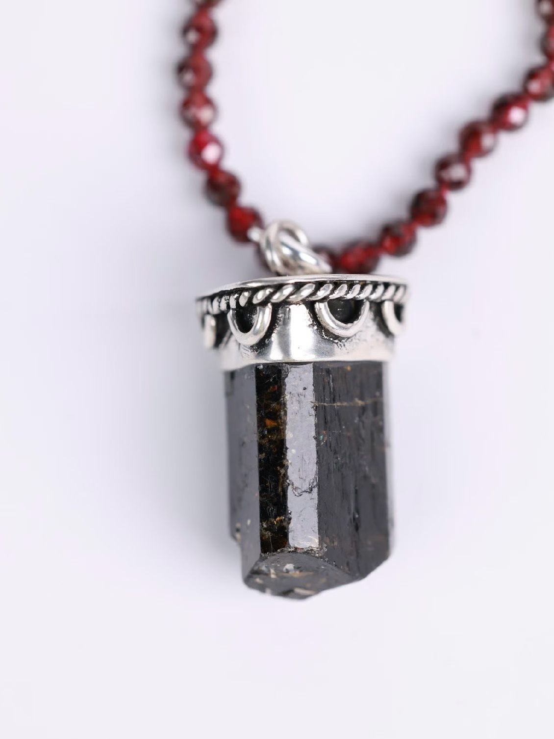 Golden Tourmaline &Garnet-黑碧玺+石榴石