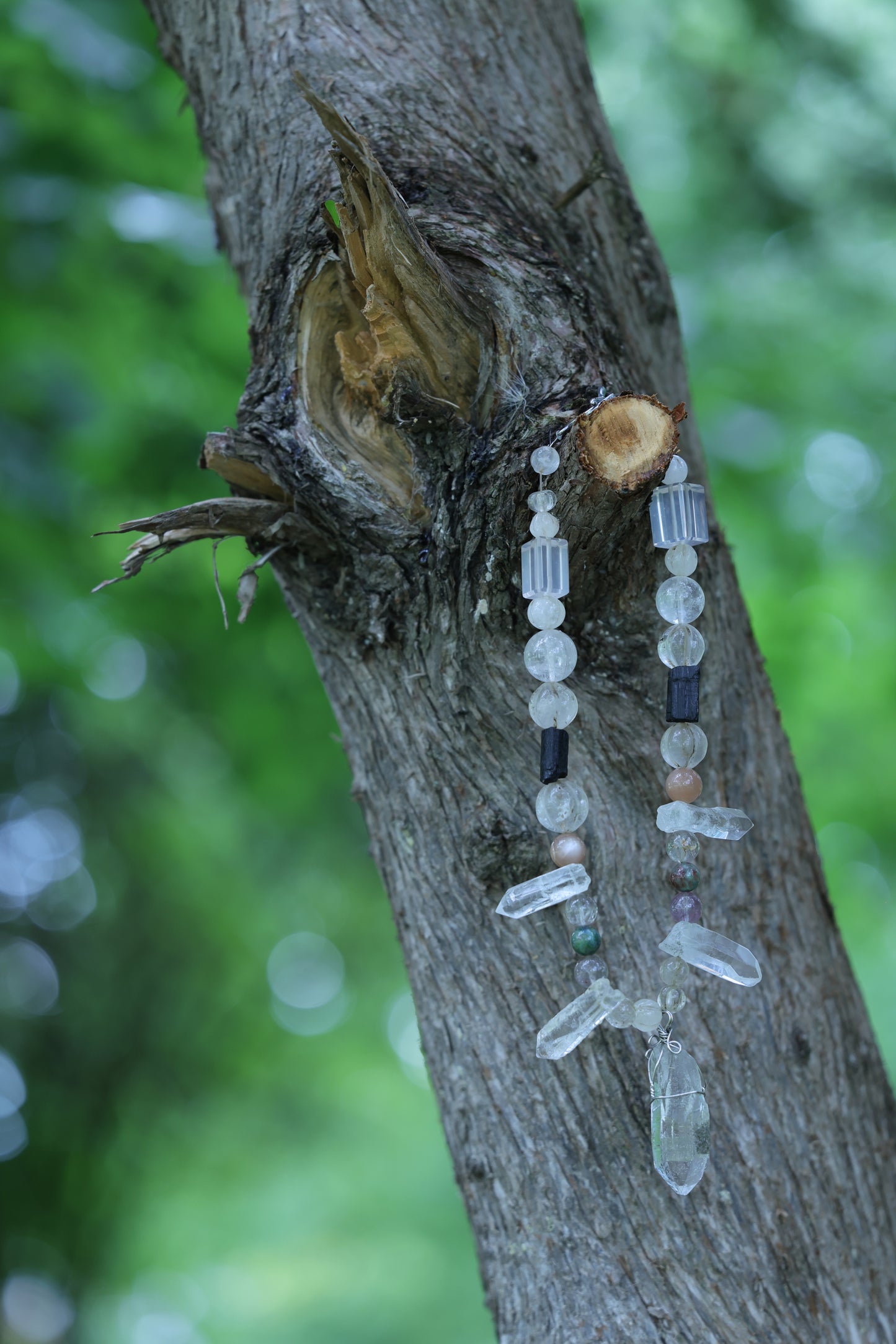 #4 🌿 Witchwood Raw Stone Crystal Necklace🌿