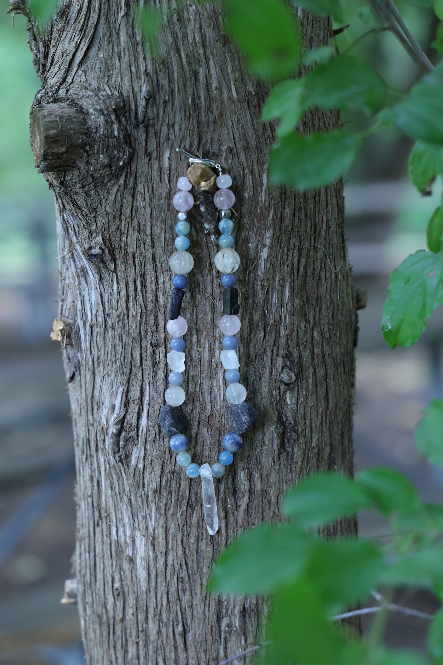 #7 🌿 Witchwood Raw Stone Crystal Necklace🌿