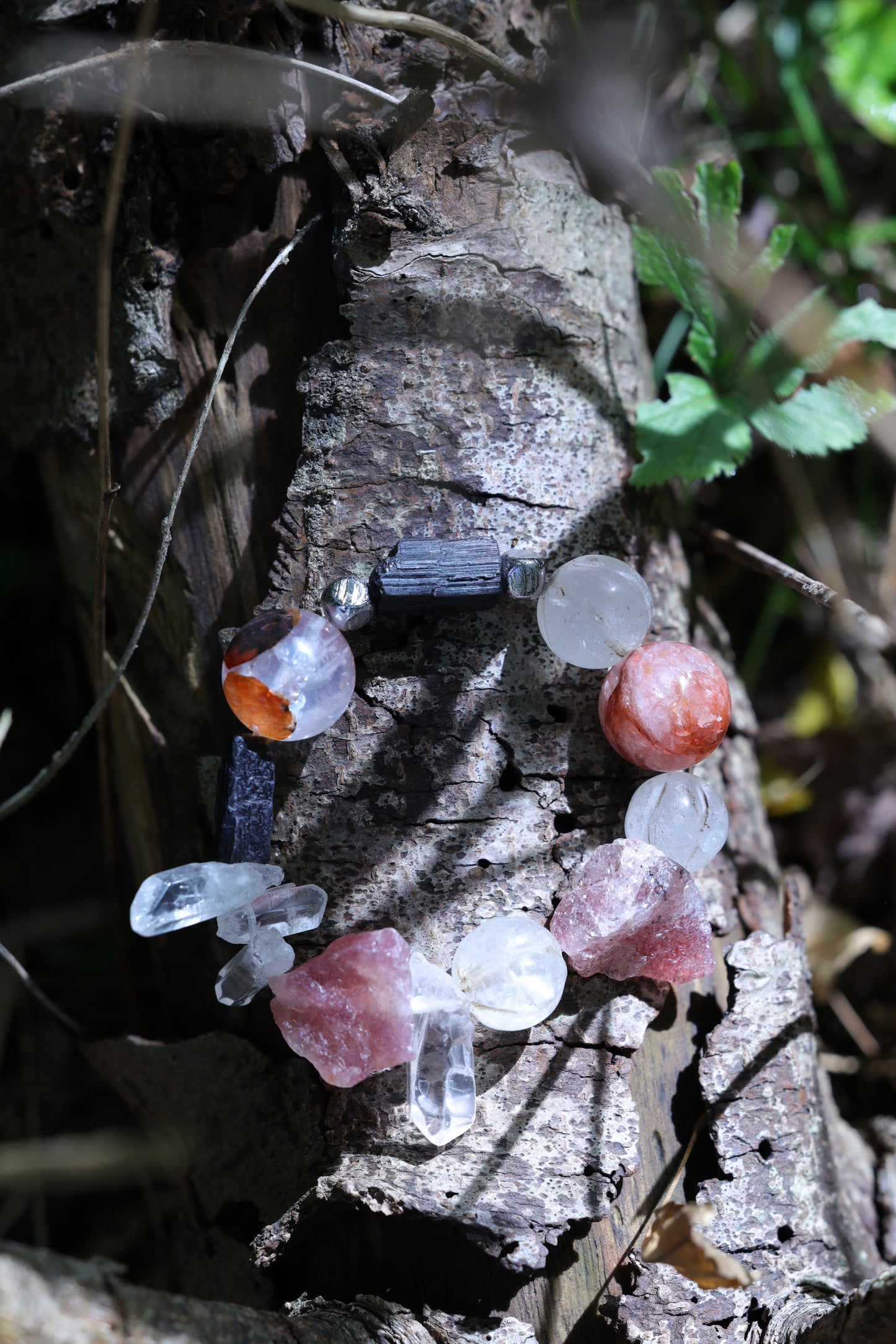 #3 Witchwood Raw Stone Crystal Bracelet🌿